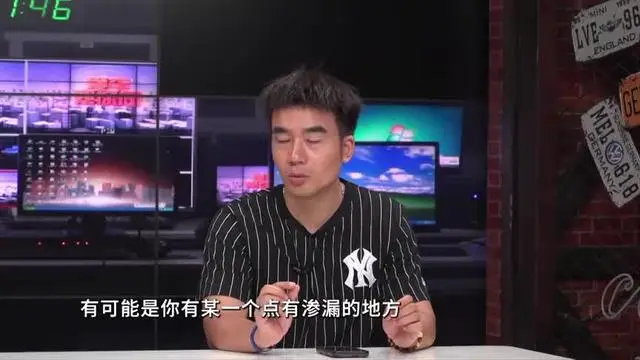 發(fā)動機冷卻液減少報警燈亮怎么辦？